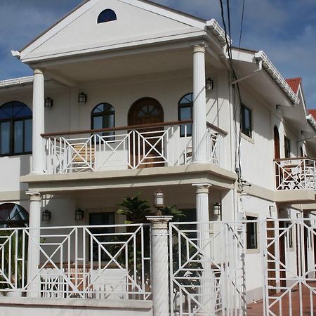 Leisure Inn Джорджтаун Экстерьер фото
